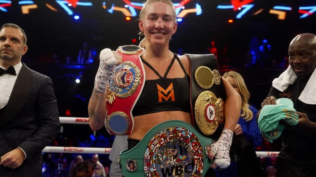 ميكايلا ماير