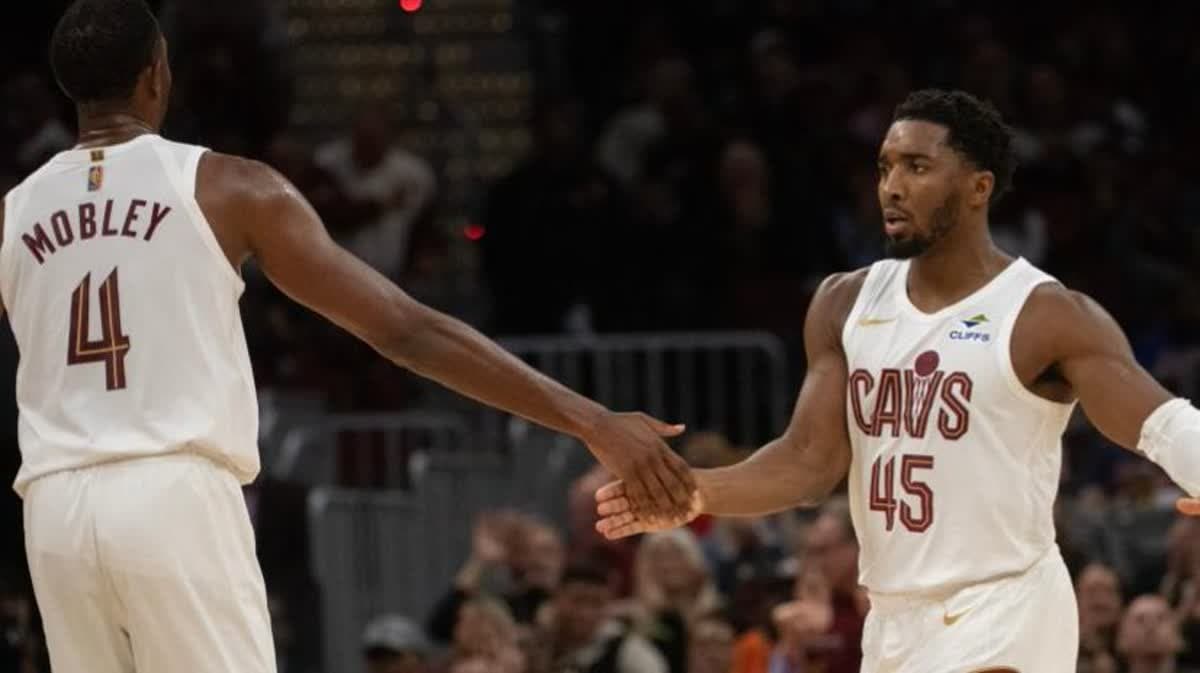 إيفان موبلي ودونوفان ميتشل