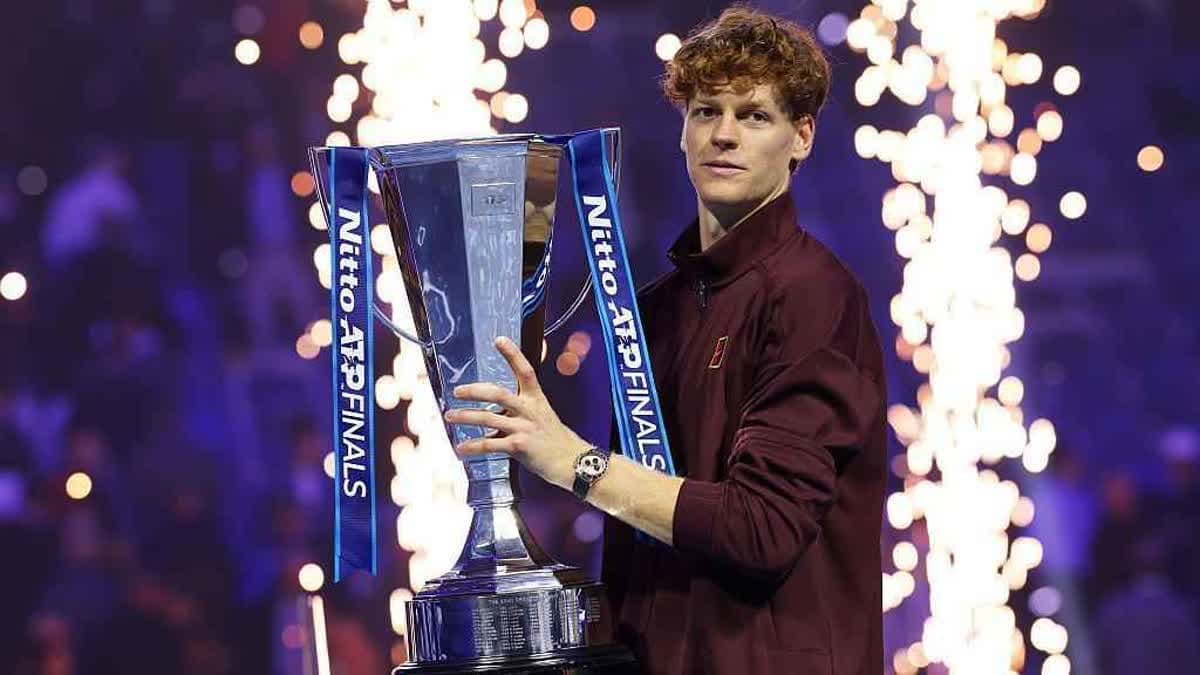 يانيك سينر يفوز بالبطولة الختامية