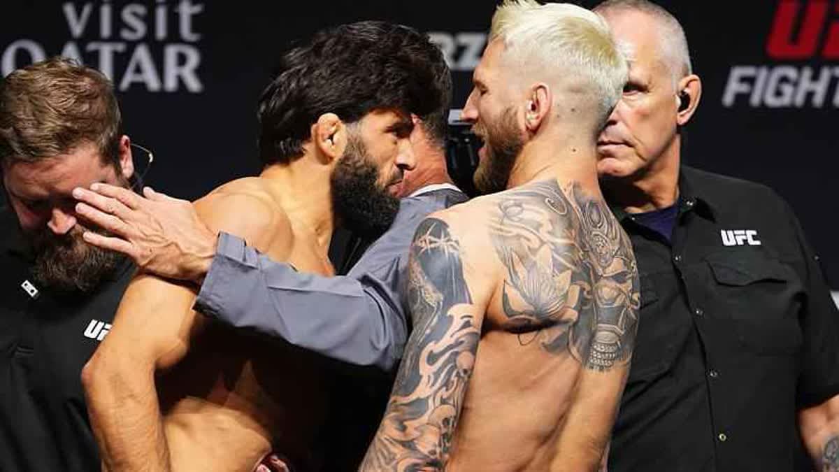 تساروكيان  وهوكر