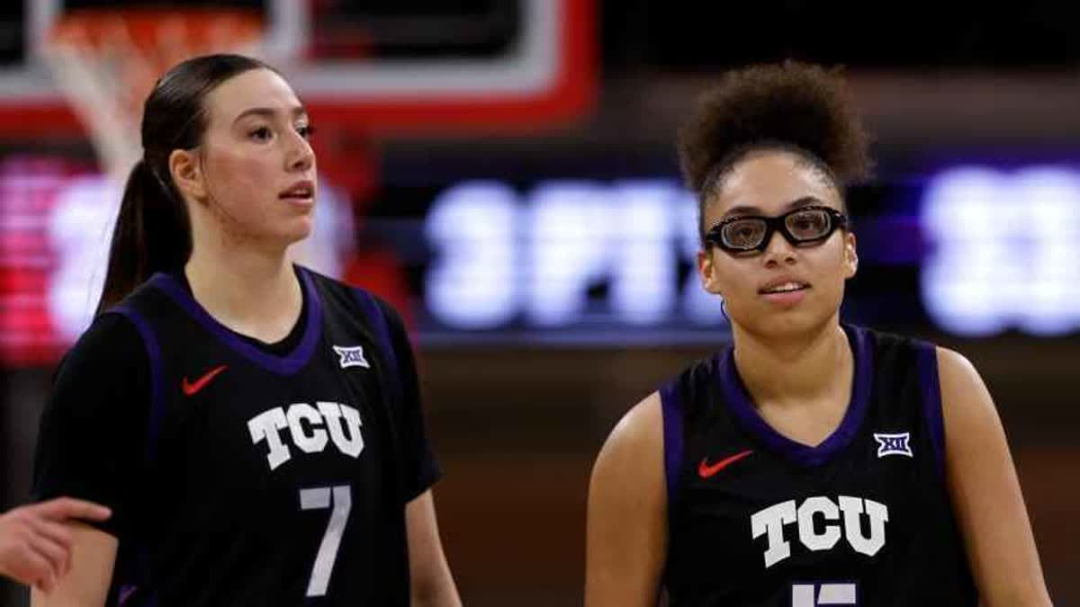 مارتا سواريز وأوليفيا مايلز