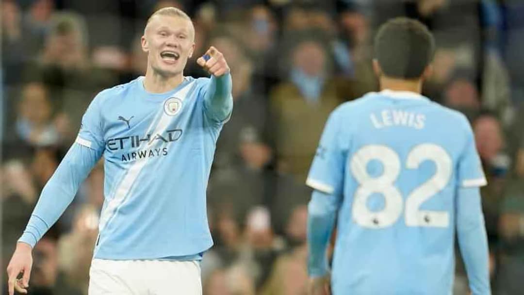 هالاند و ريكو لويس