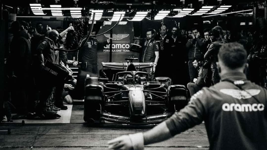 أستون مارتن