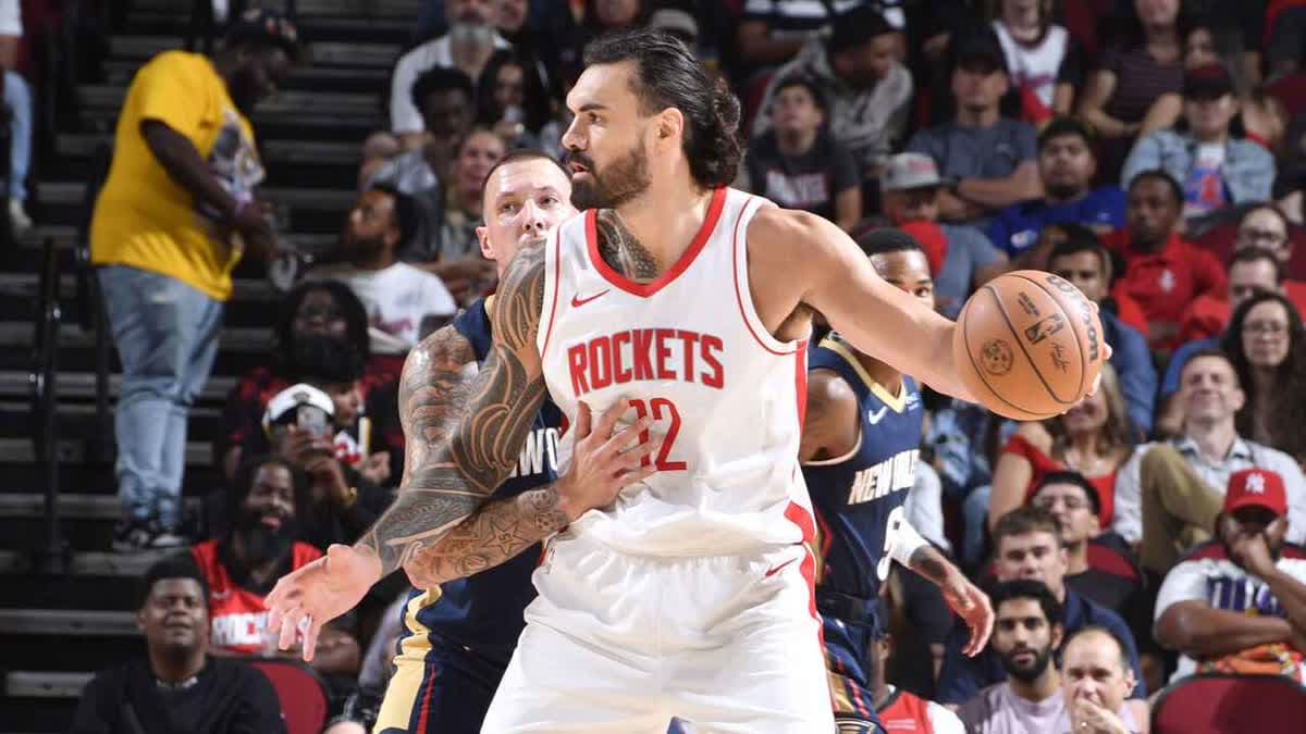 ستيفن آدامز