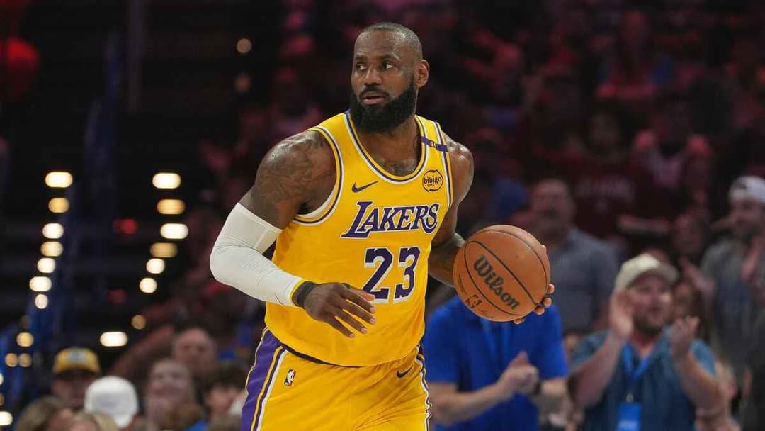 ليبرون جيمس