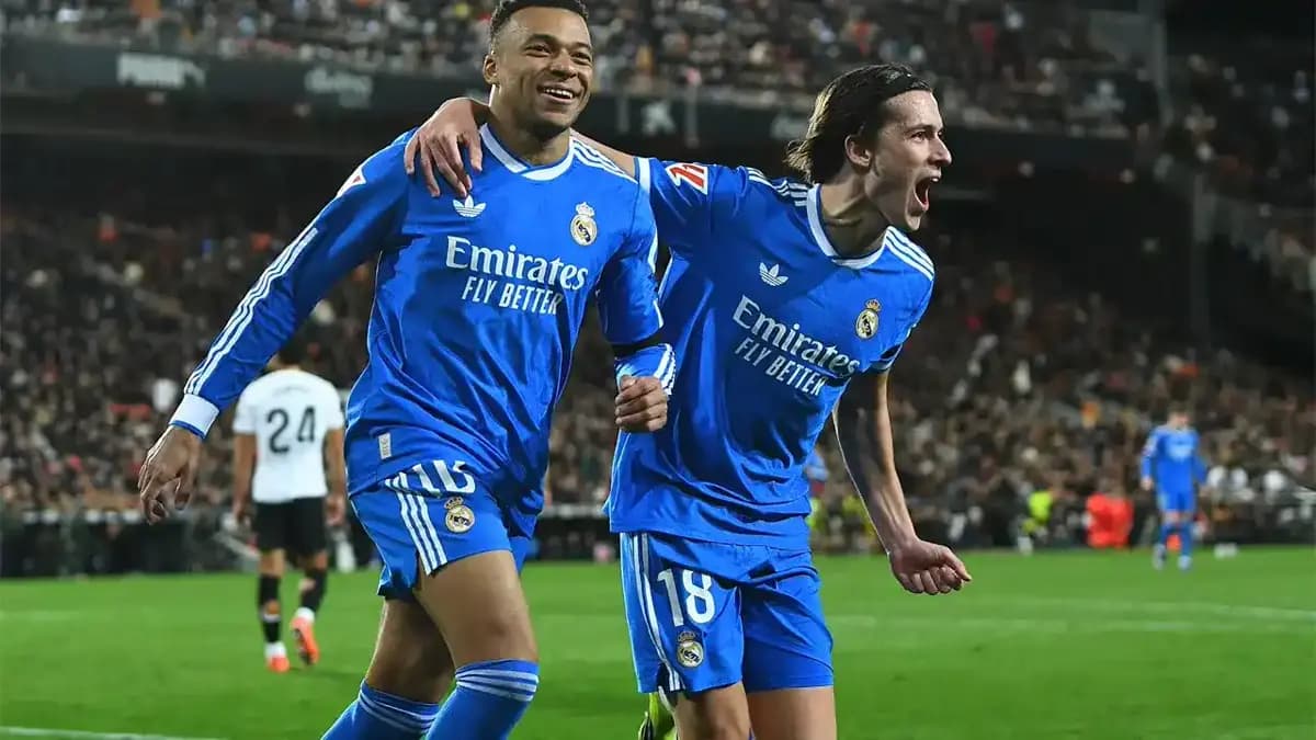 كاريراس ومبابي