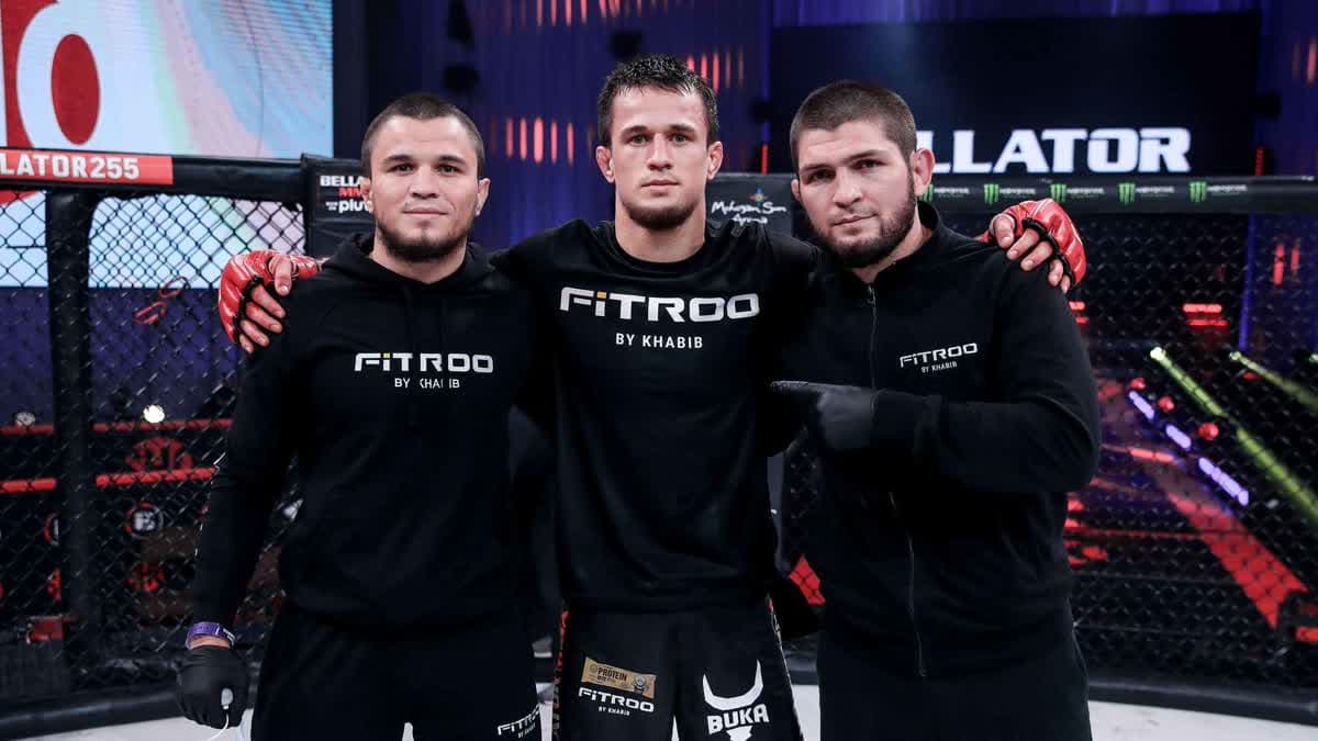 عثمان نورماغوميدوف وفريقه