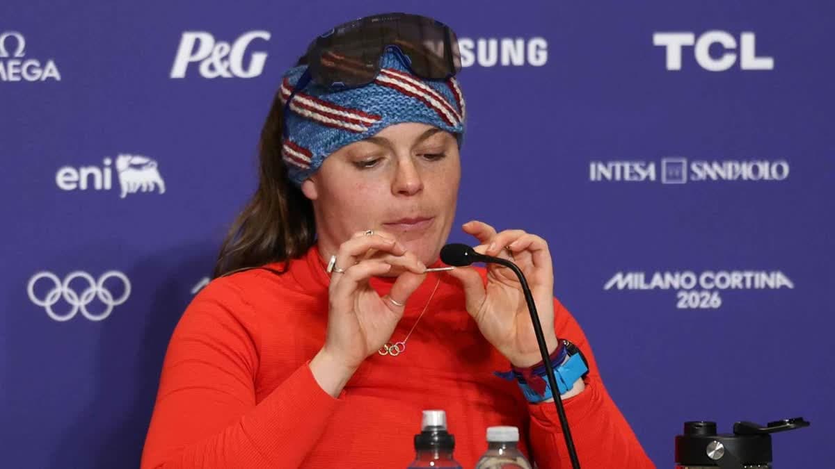  بريزي جونسون وميداليتها الذهبية المكسورة