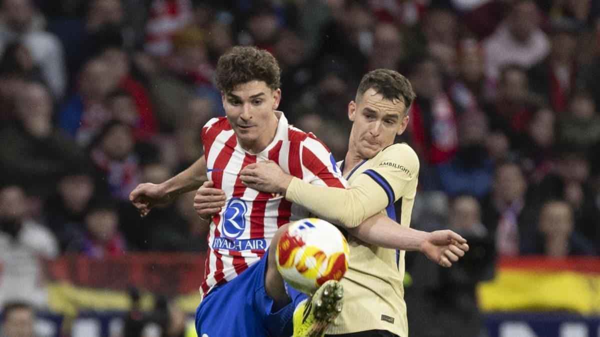 جوليان ألفاريز، مع كاسادو