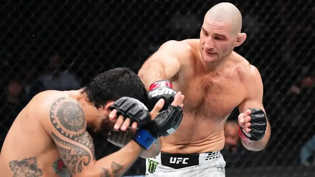 شون ستريكلاند ضد أنتوني هيرنانديز