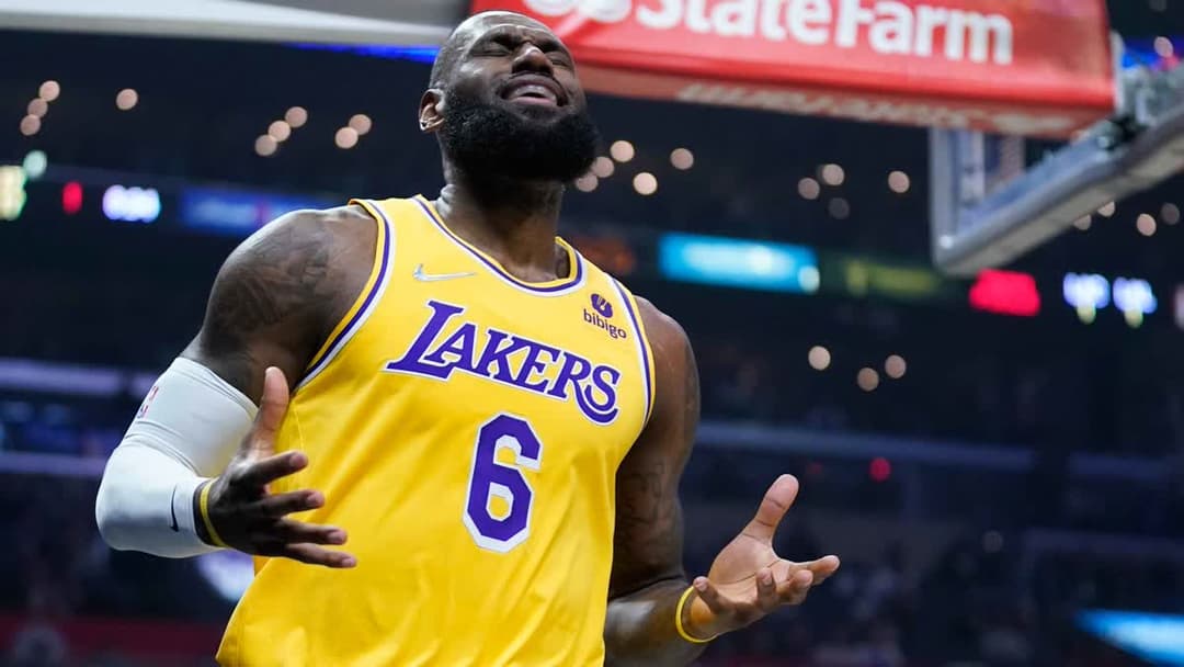 ليبرون جيمس