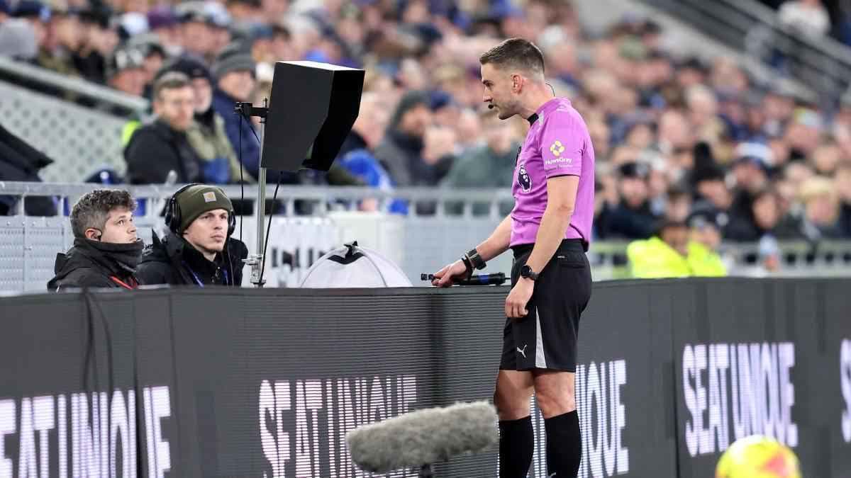 VAR في الدوري الإنجليزي