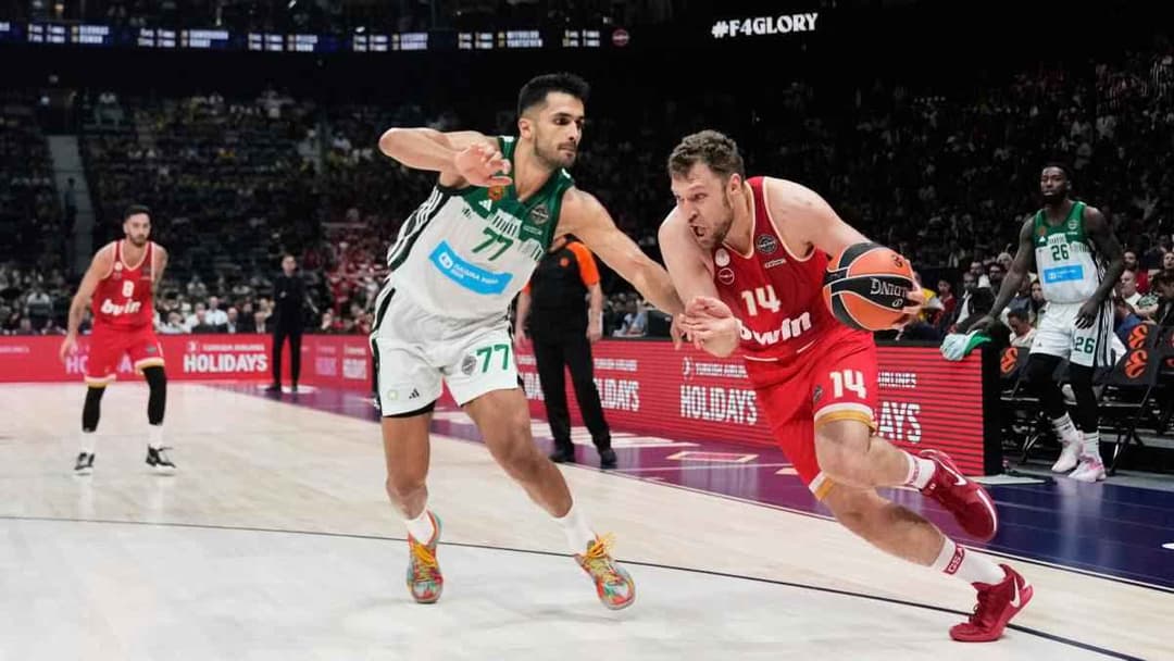 ساشا فيزينكوف وعمر يورتسفن