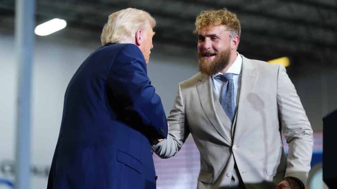 دونالد ترامب وجيك بول