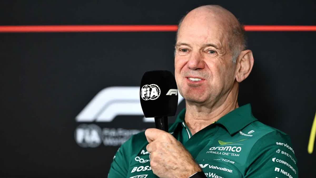 أدريان نيوي