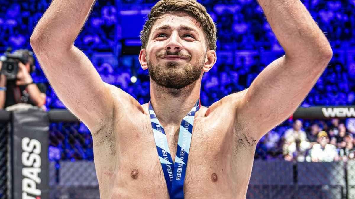 ديميتري باركايا.