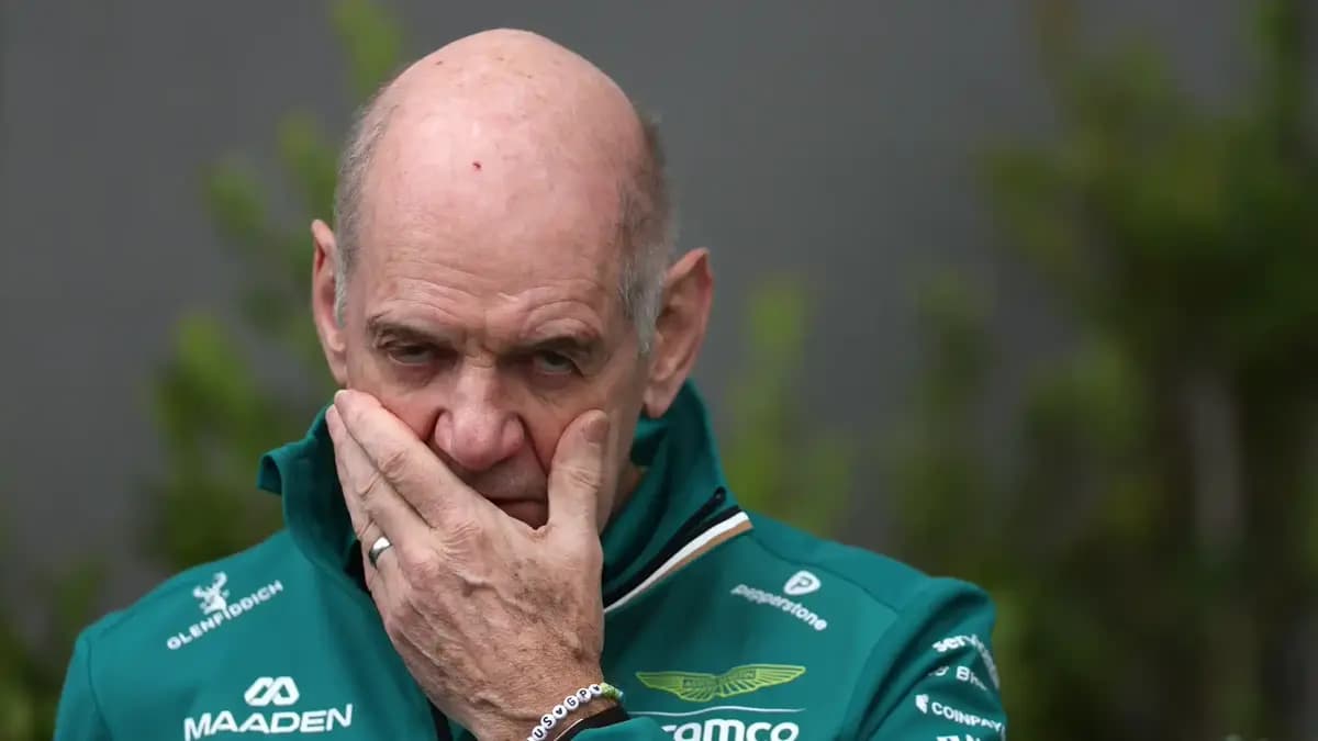 أدريان نيوي