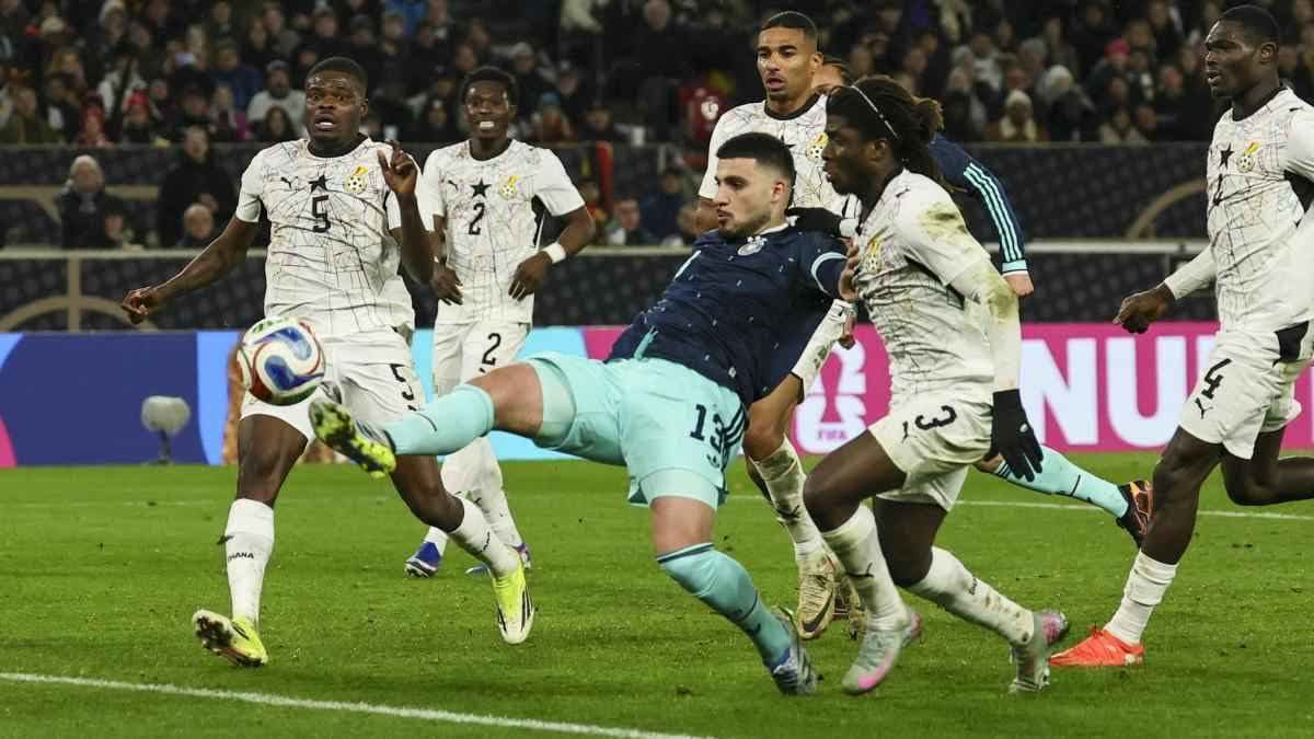 دينيز أونداف