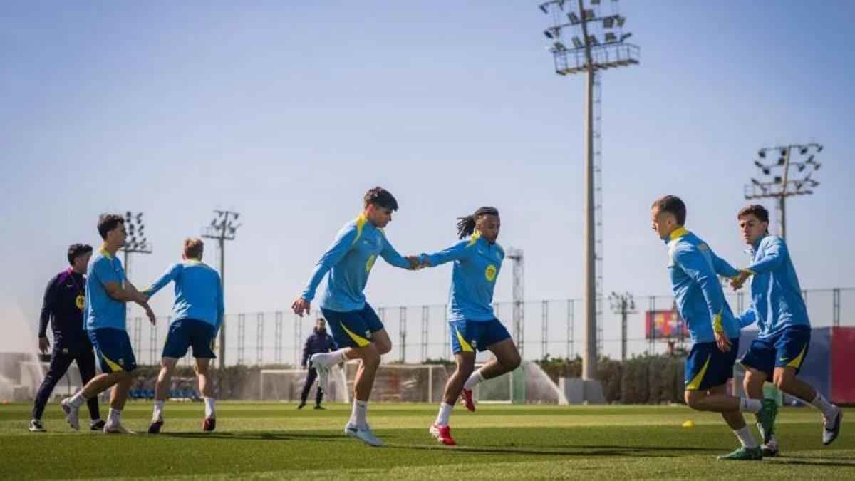 تدرب لاعبي برشلونة