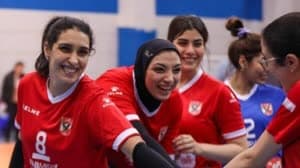 سيدات الأهلي يروضن الجياد 