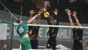 الهلال يتصدر الدوري