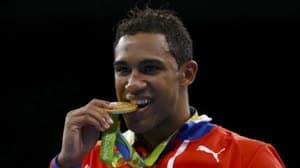 لوبيز يفوز بذهبية