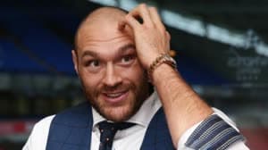 فيوري بطل العالم في الملاكمة