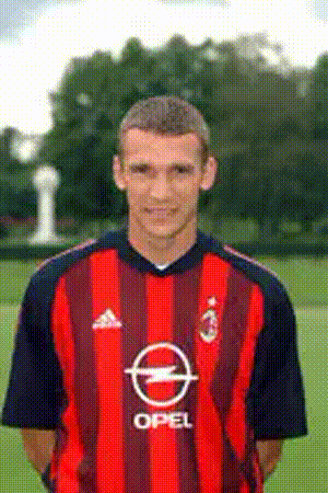 مجلة فرانس فوتبول : تختار الأوكرانى شفشينكو كأفضل لاعب اوروبى لعام 2004