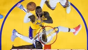 ليبرون جيمس