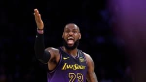 ليبرون جيمس