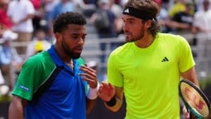  آرثر فيلس وستيفانوس تسيتسيباس