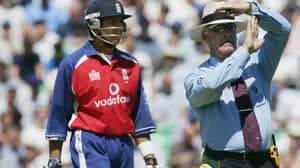 أصبح فيكرام سولانكي أول لاعب بديل في مباراة كريكيت ليوم واحد لإنجلترا ضد أستراليا في عام 2005