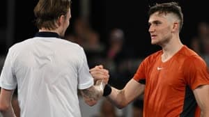 تغلب جاك درابر على ألكسندر بوبليك في مباراتيهما السابقتين في جولة اتحاد لاعبي التنس المحترفين