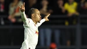 تشافي سيمونز