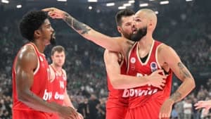 أولمبياكوس 