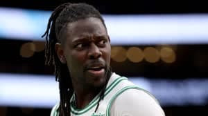  جرو هوليداي