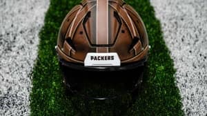 باكرز يعود إلى زي عام 1923 للباس البديل الكلاسيكي