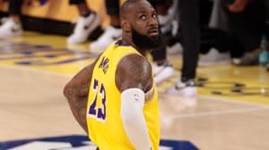 ليبرون جيمس