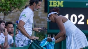 اوساكا ومدربها