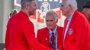 بيل بارسيلز وجوليان إيدلمان إلى قاعة مشاهير الباتريوتس