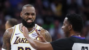 ليبرون جيمس