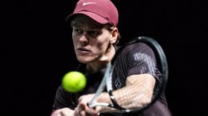 سينر إلى نهائي باريس