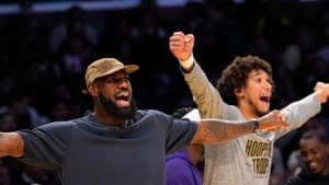 ليبرون جيمس وجاكسون هايز