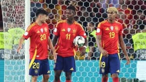 نيكو ويليامز ولامين يامال و بيدري