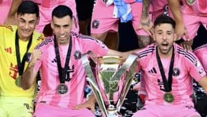 سيرجيو بوسكيتس وجوردي ألبا