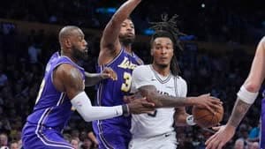 ليبرون جيمس