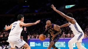 ليبرون جيمس