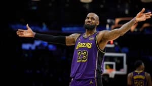 ليبرون جيمس