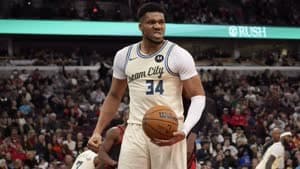 يانيس أنتيتوكونمبو