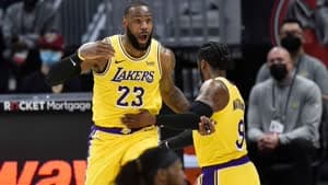 ليبرون جيمس